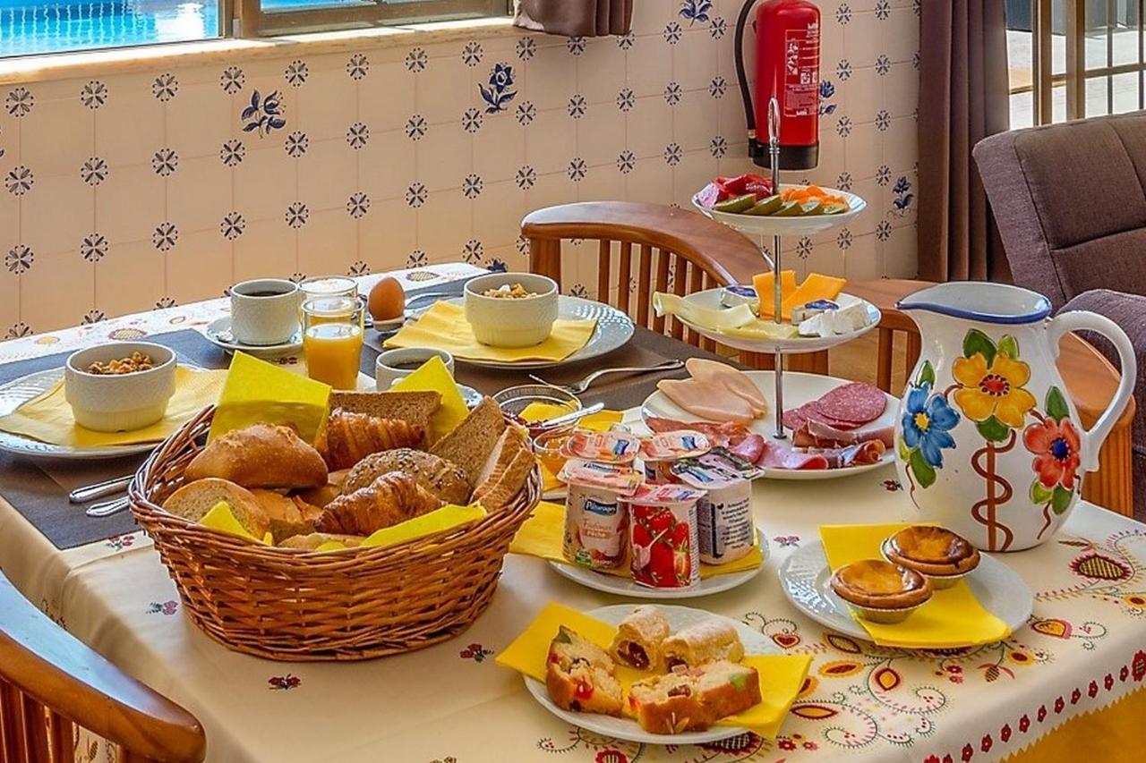 Bed and Breakfast Casa Dos Ninos São Bartolomeu de Messines Esterno foto