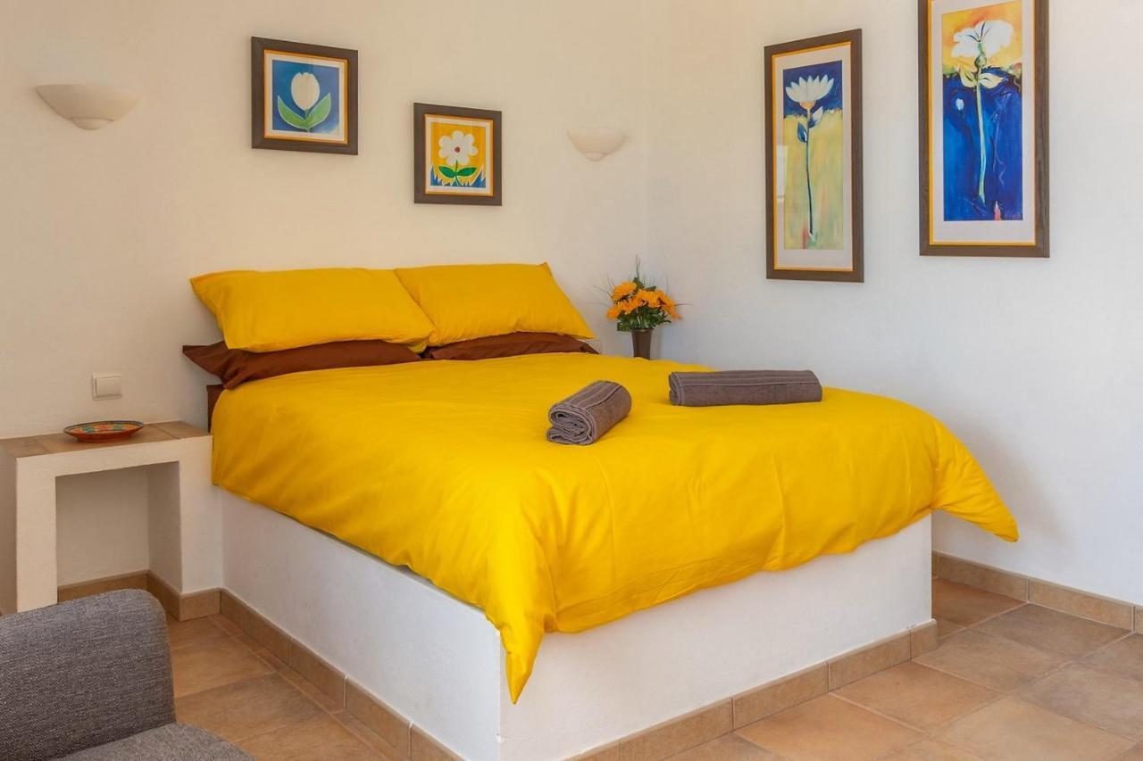 Bed and Breakfast Casa Dos Ninos São Bartolomeu de Messines Esterno foto